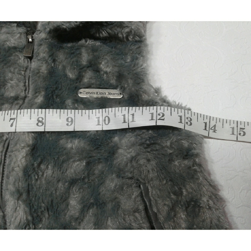 Calvin Klein vest size 3T - Picture 4 of 7